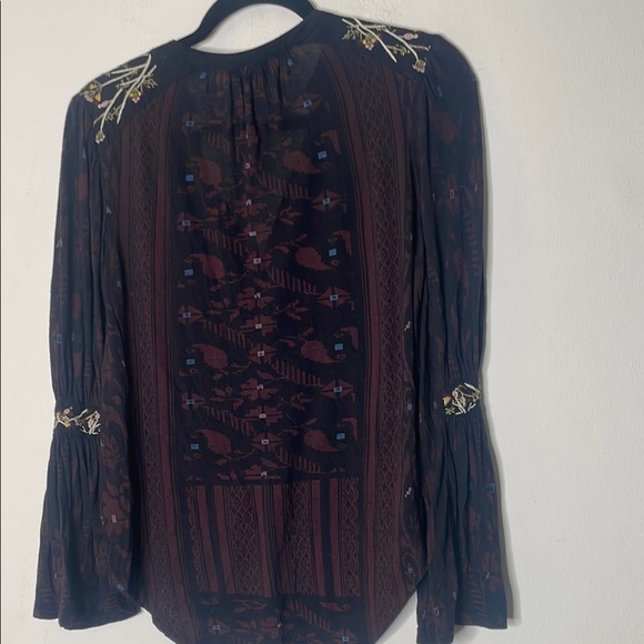 Lucky Brand Black Red Embellished Pleated Blouse - Picture 5 of 6